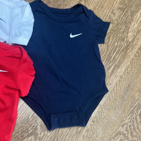 New Nike Baby Onesies Sz 3M - Picture 4 of 4
